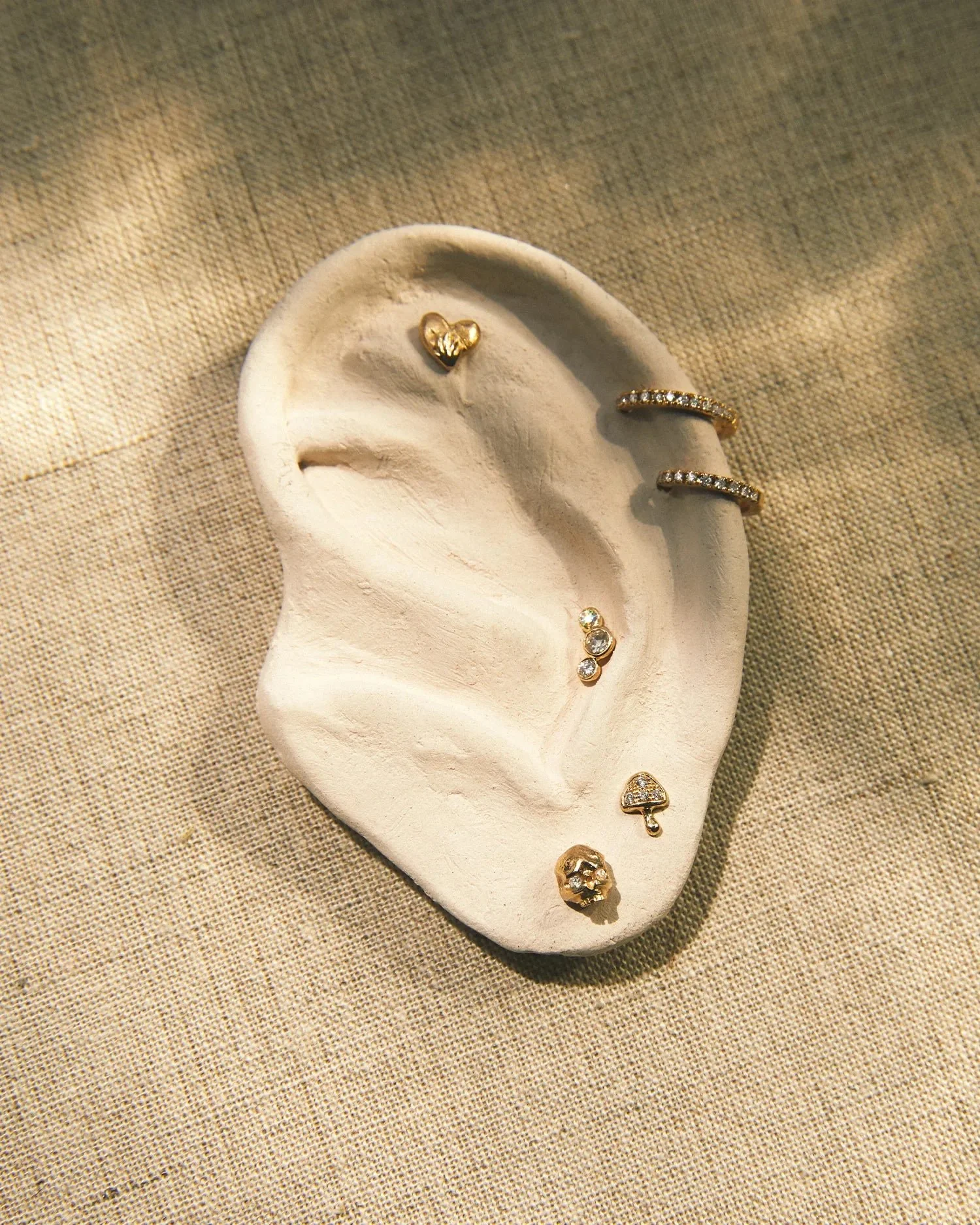 10mm Pavé Huggie - Image 3