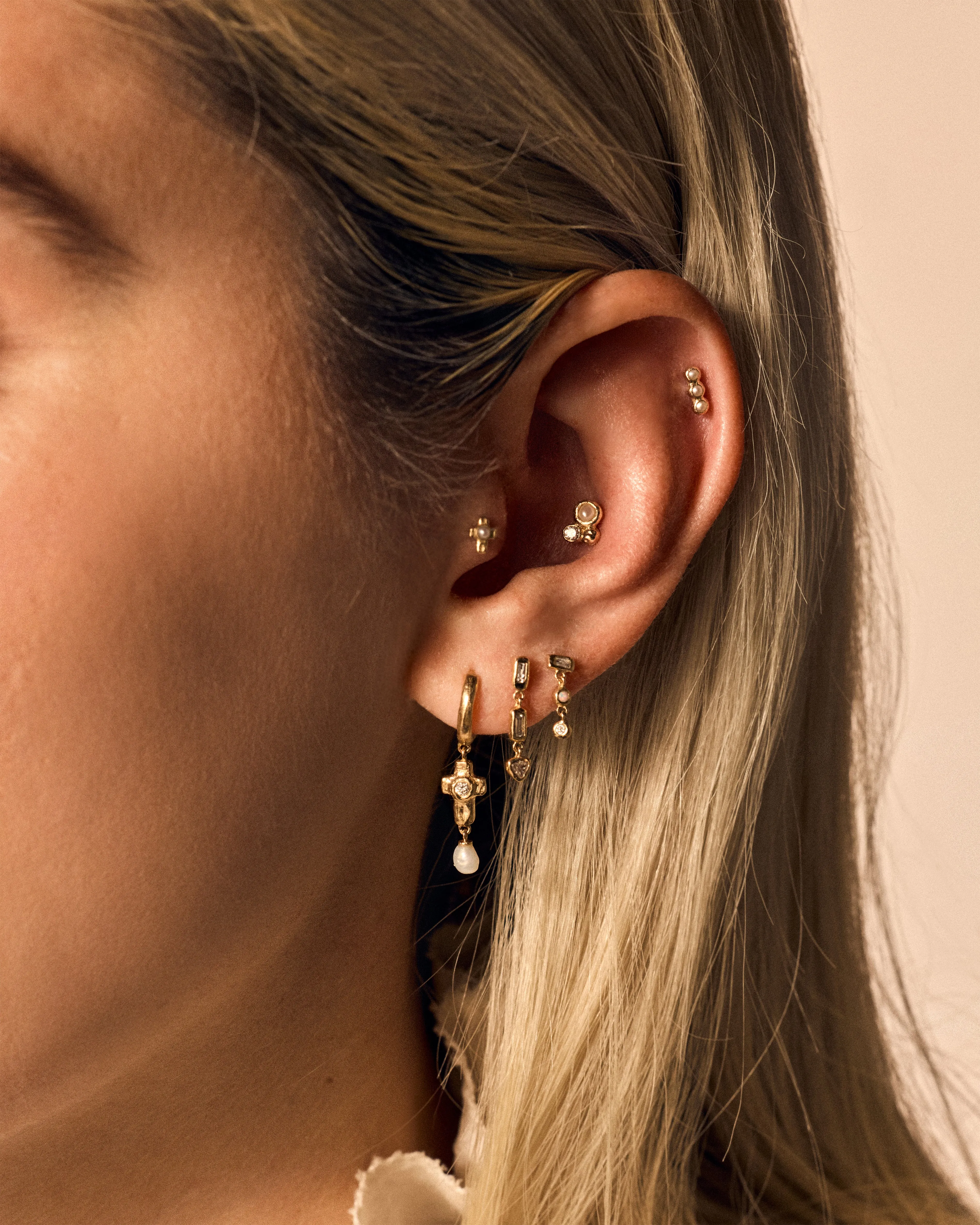 Baguette Dot Stud - Image 3