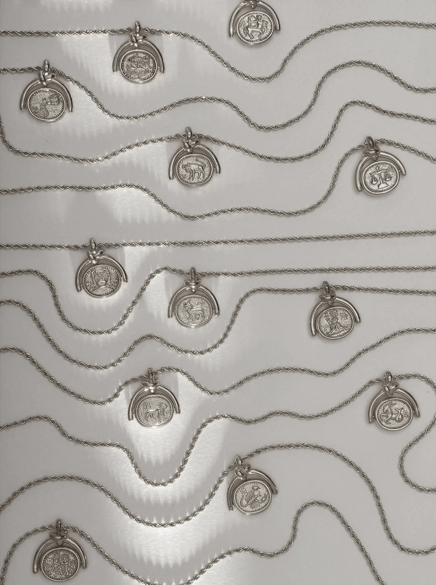 Aries Spinner Pendant - Image 3